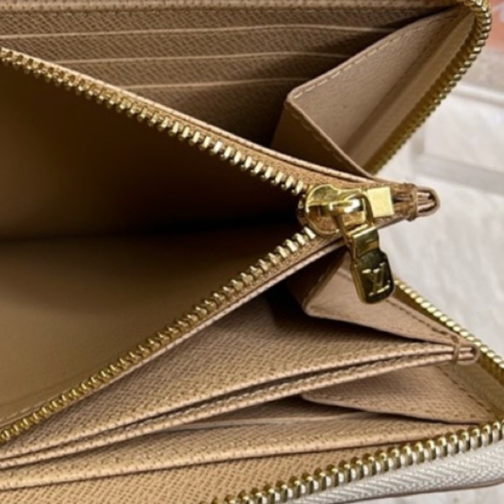 Louis Vuitton Dune Monogram Zippy Wallet NIB - Picture 8 of 8